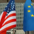 ЕС планирует обложить ответными пошлинами джинсы и мотоциклы из США